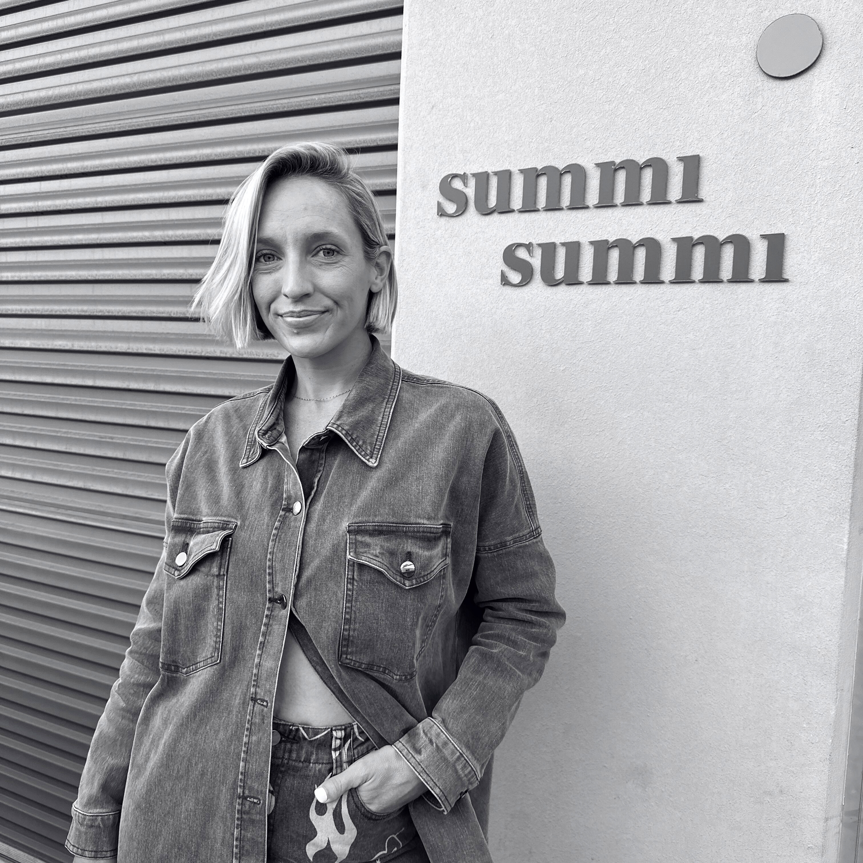 Meet Tarley.. Summi Summi's main muse & content creator!
