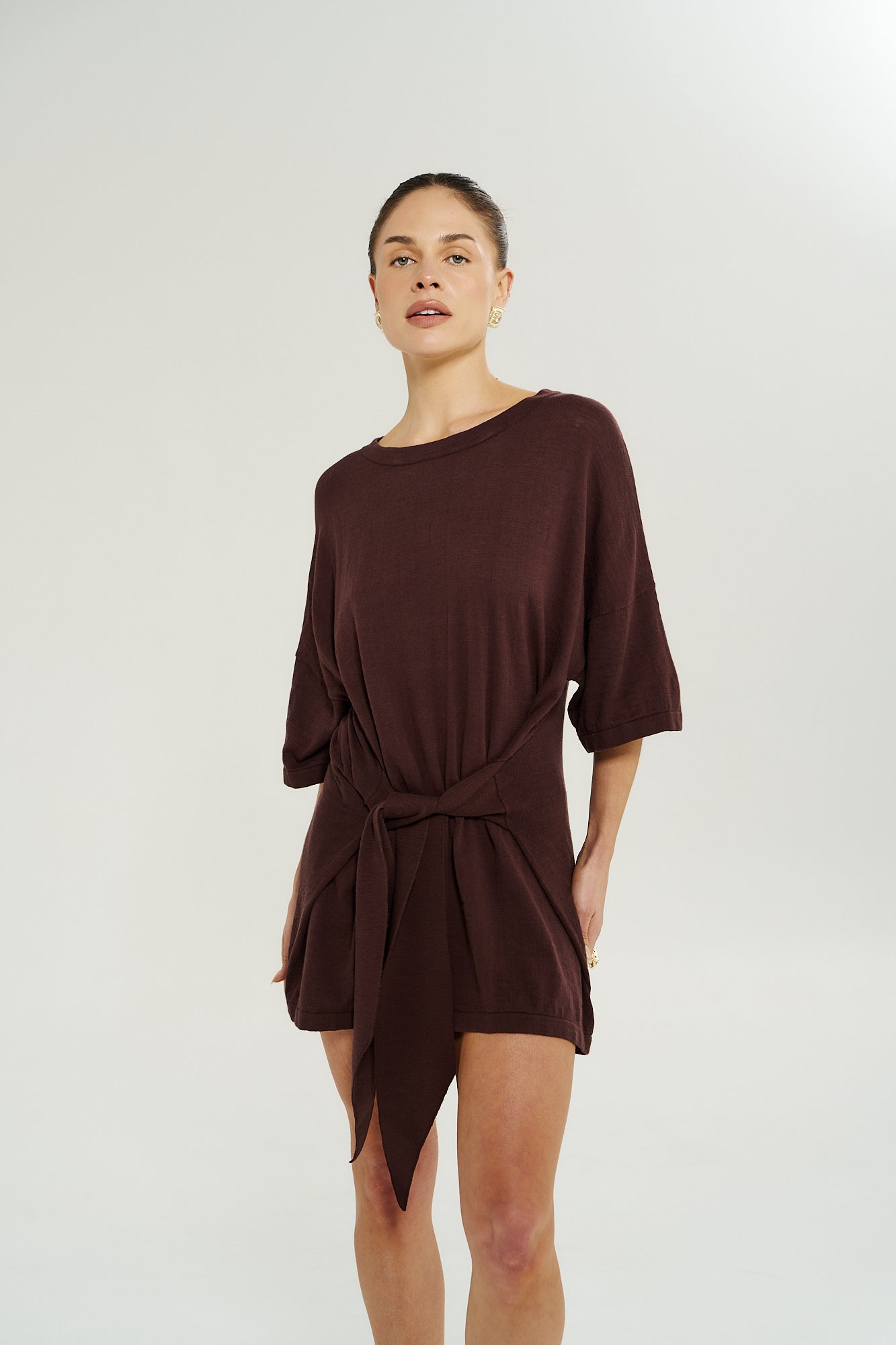 KNIT TIE FRONT DRESS - CHOCOLAT