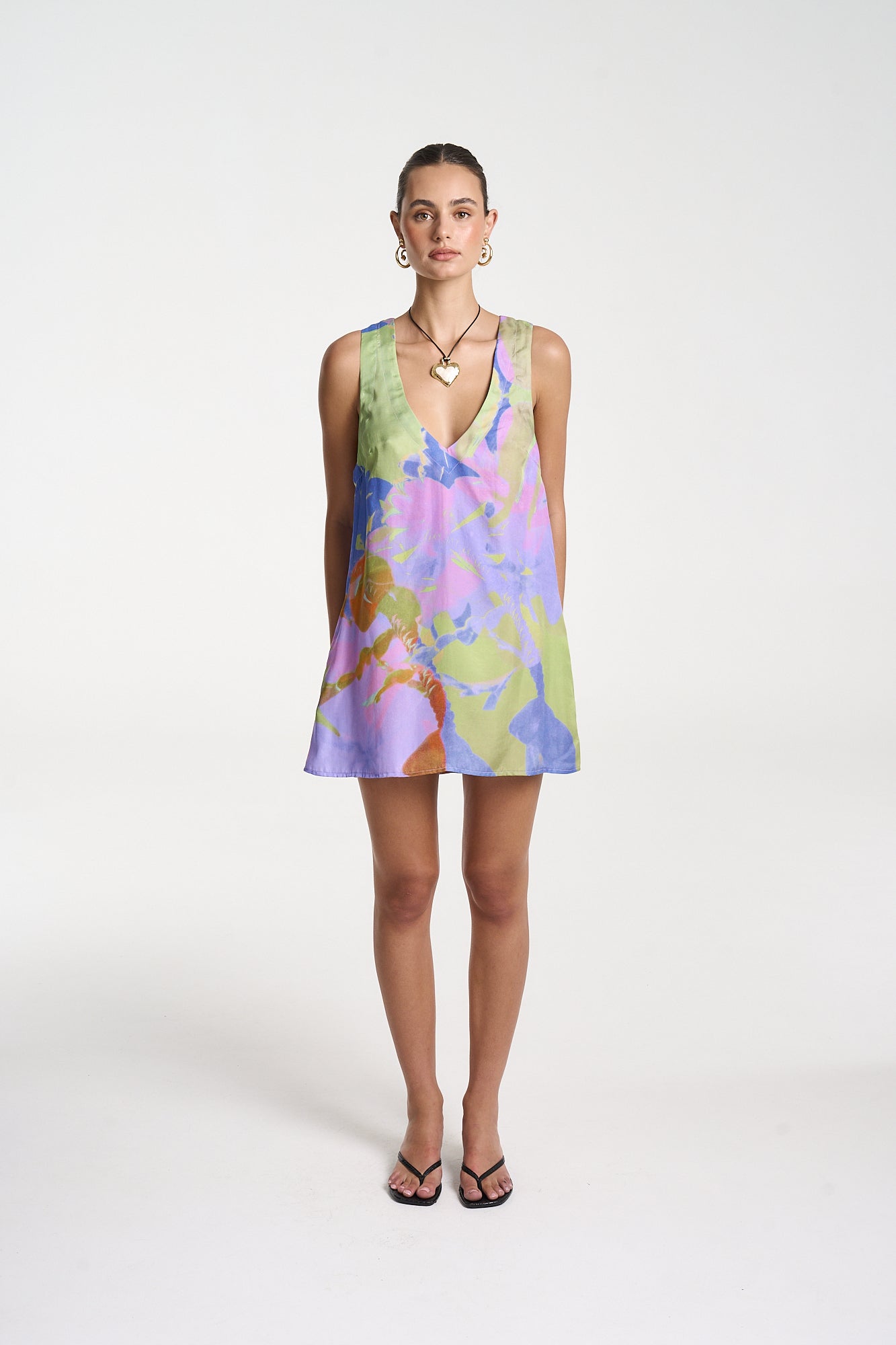 V - NECK SHIFT DRESS - BANANAS