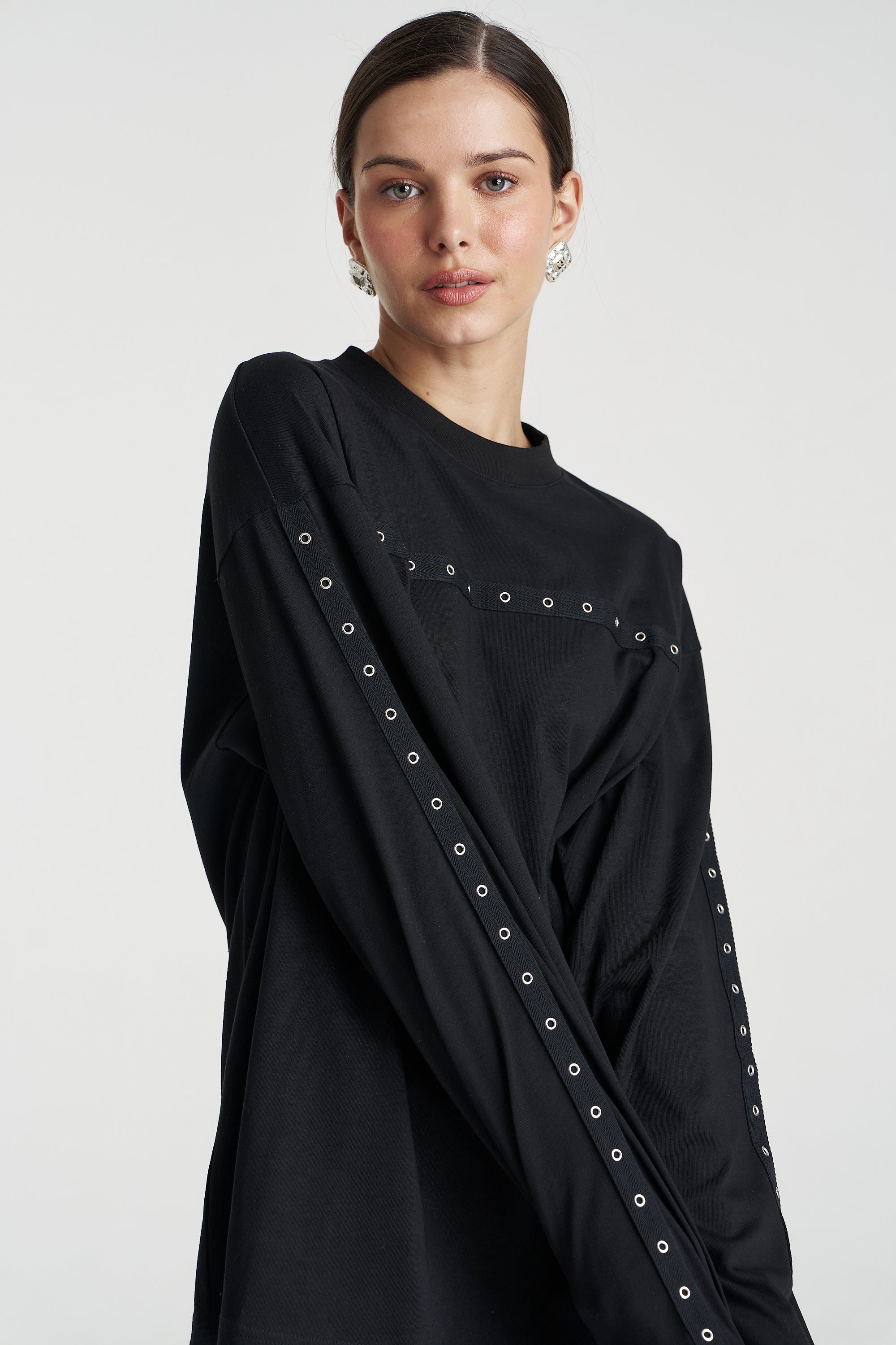 EYELET LS TOP - BLACK