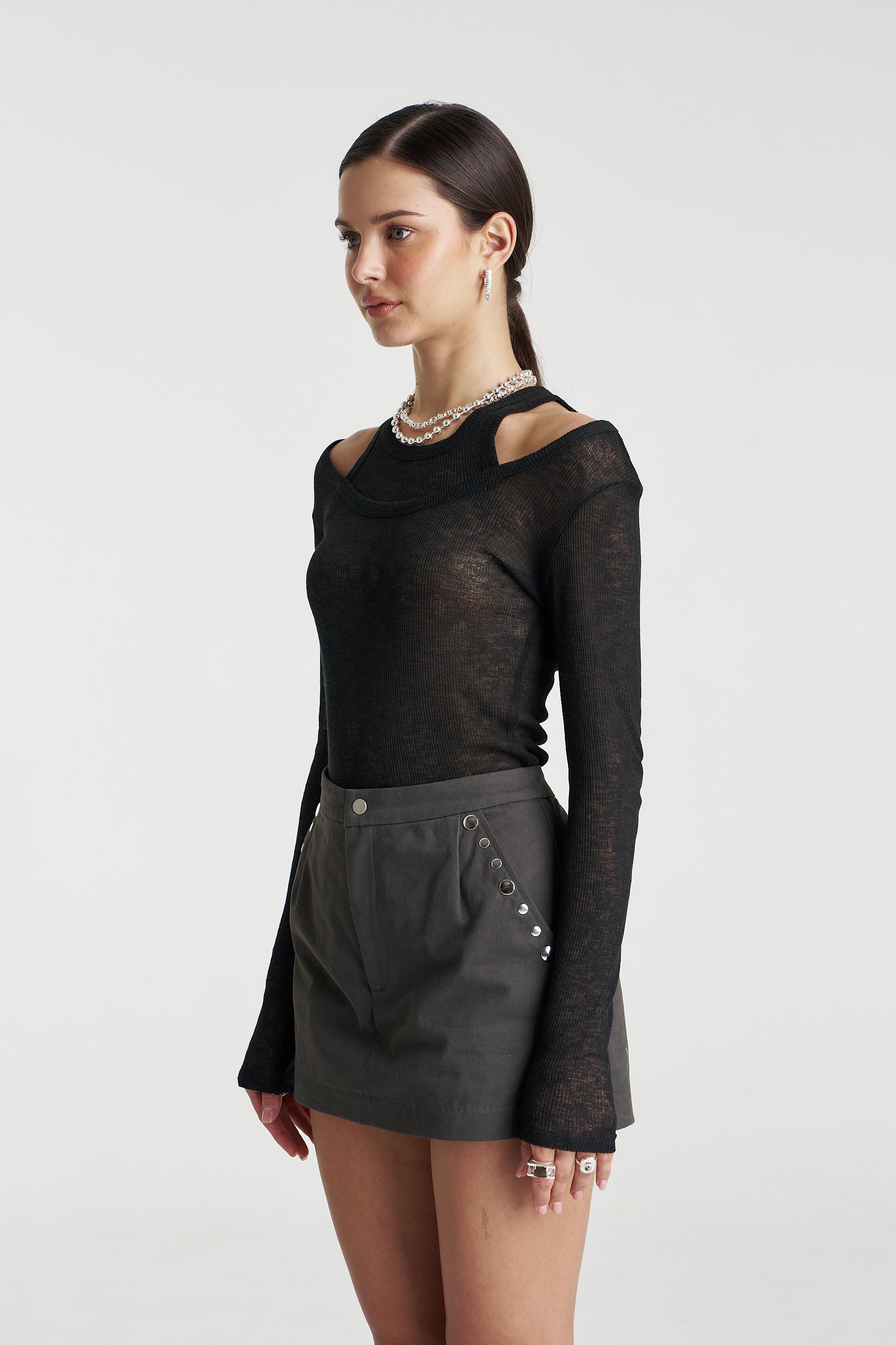 LS CUT OUT TOP - BLACK
