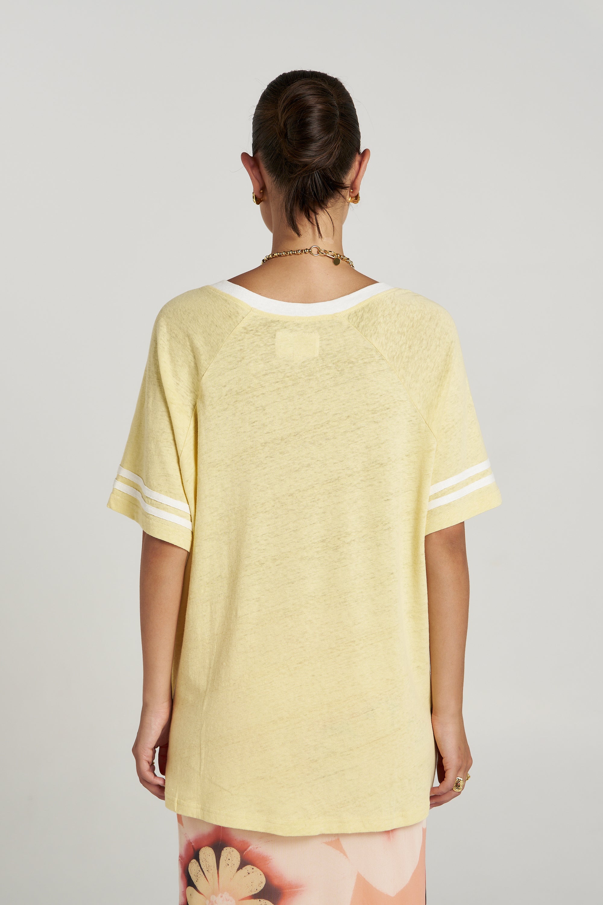V NECK TEE - BUTTER