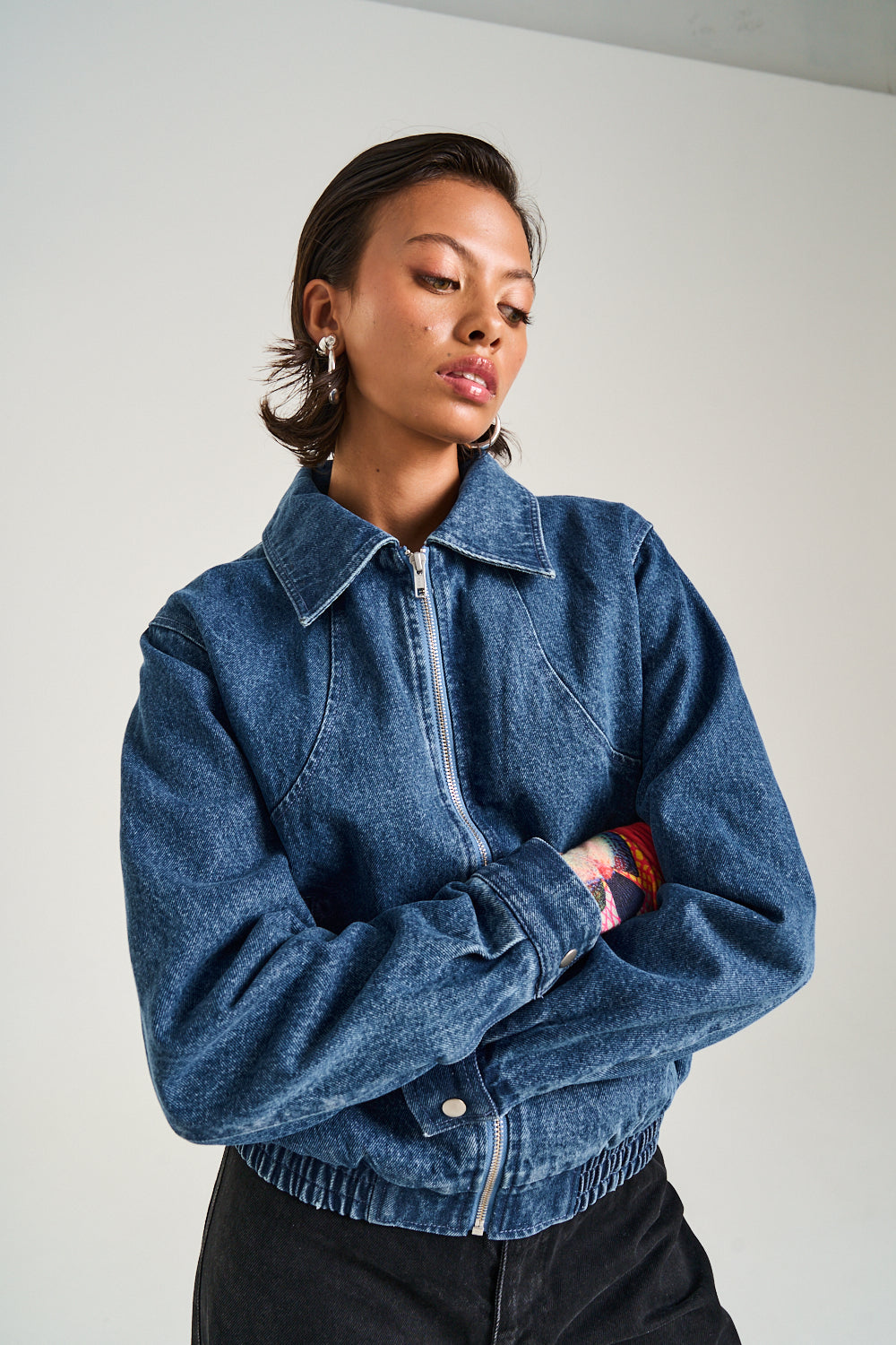 CROPPED BOMBER - BLUE WASH DENIM