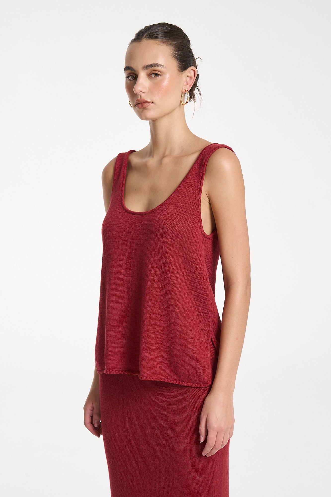 KNIT TANK - CARMINE RED