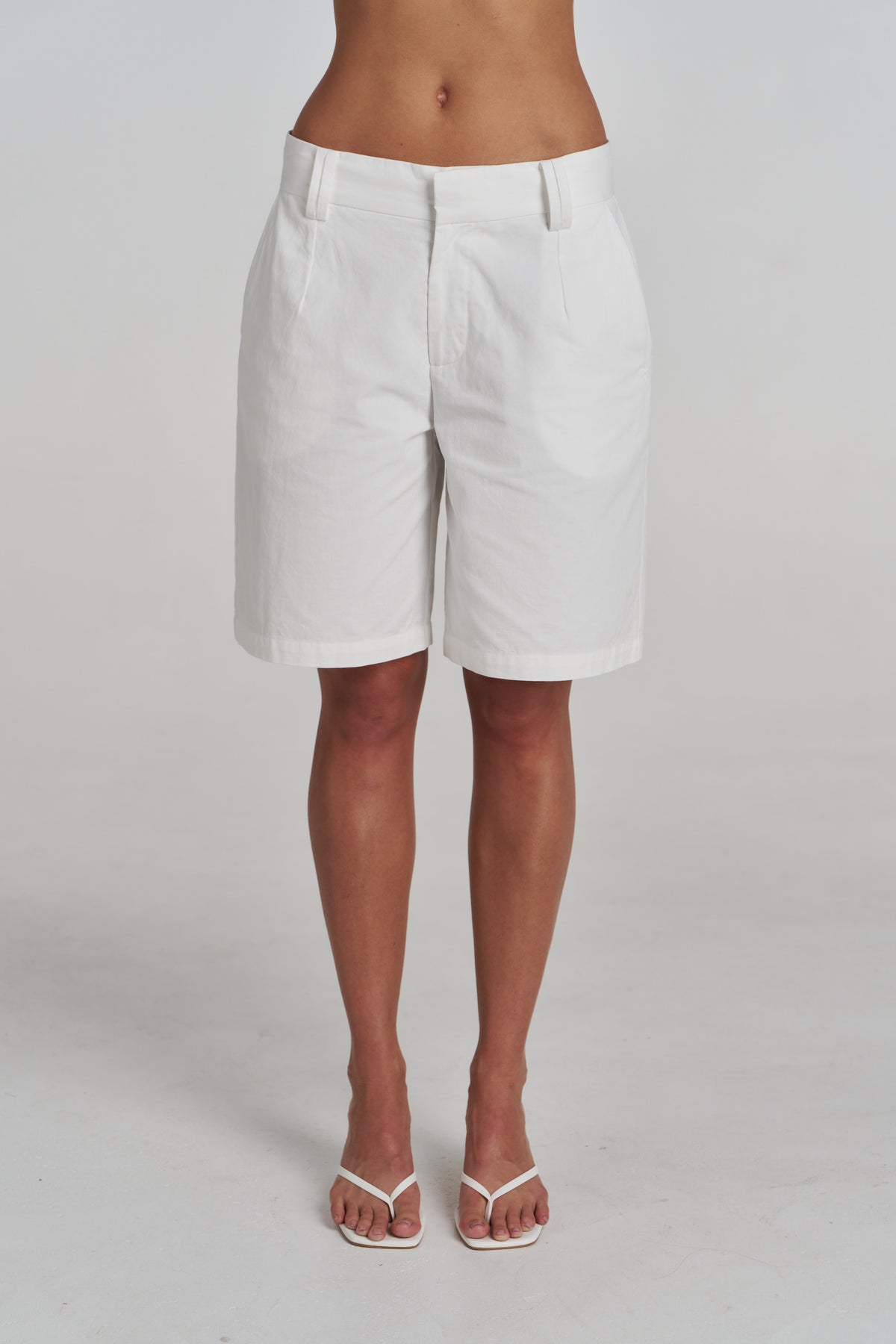 BERMUDA SHORT - IVORY