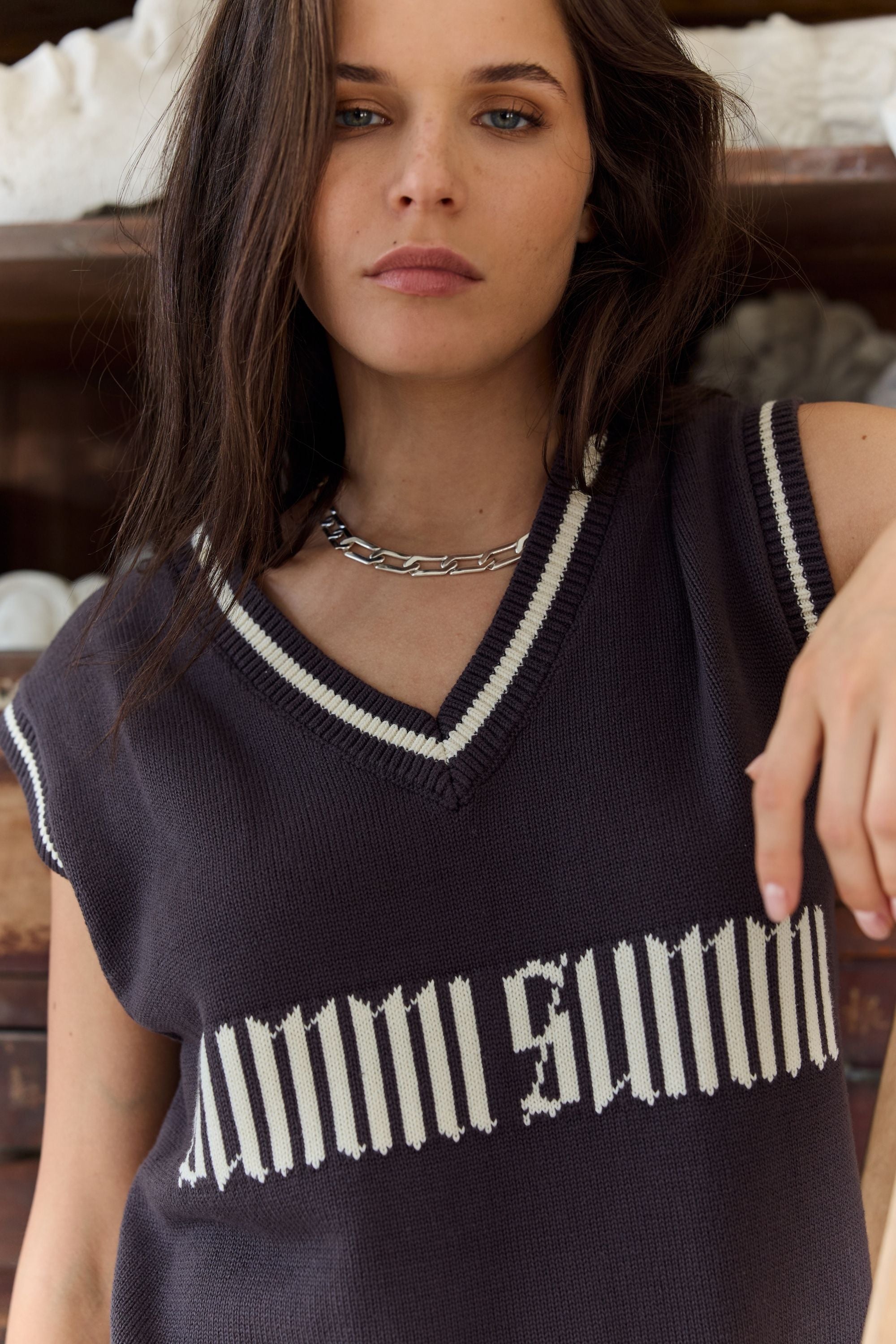 SUMMI KNIT VEST - SHADOW