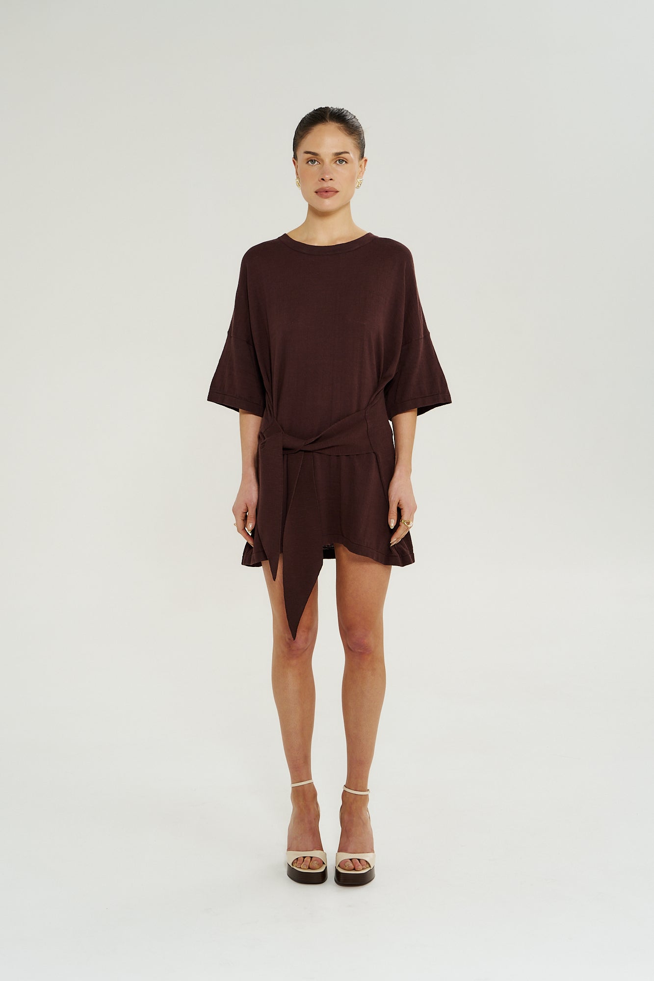 KNIT TIE FRONT DRESS - CHOCOLAT