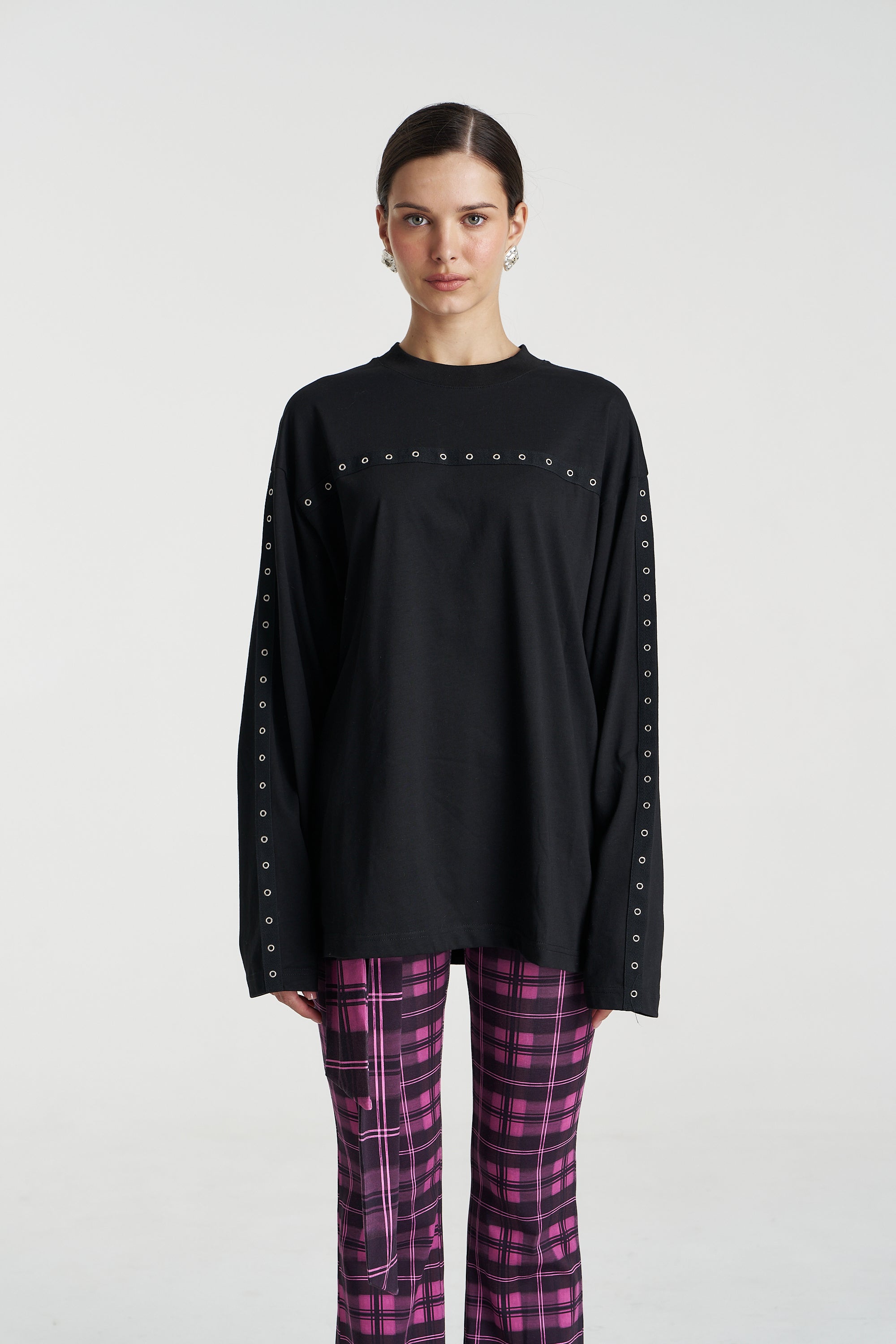 EYELET LS TOP - BLACK