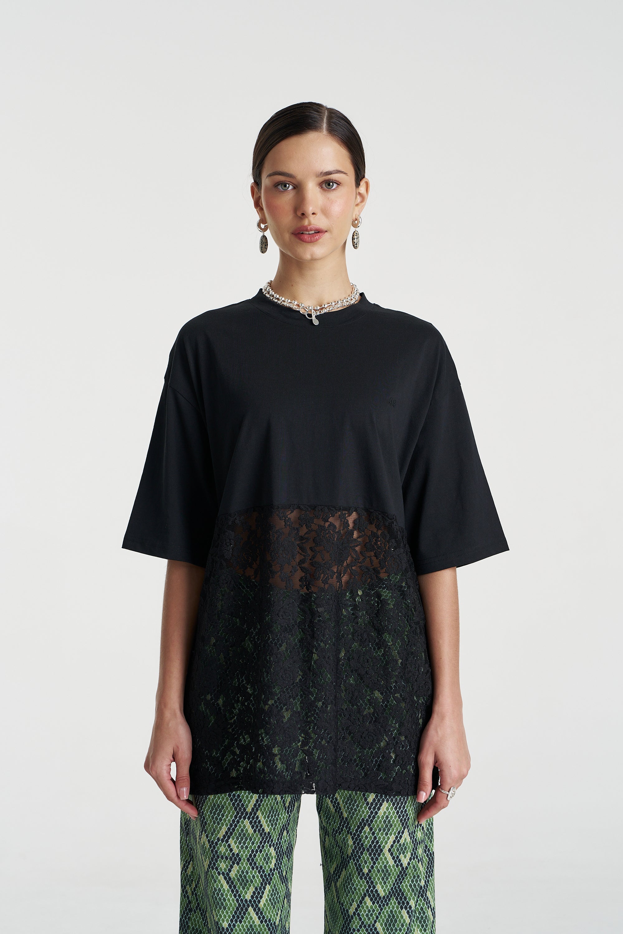 LACE PANEL TEE - BLACK