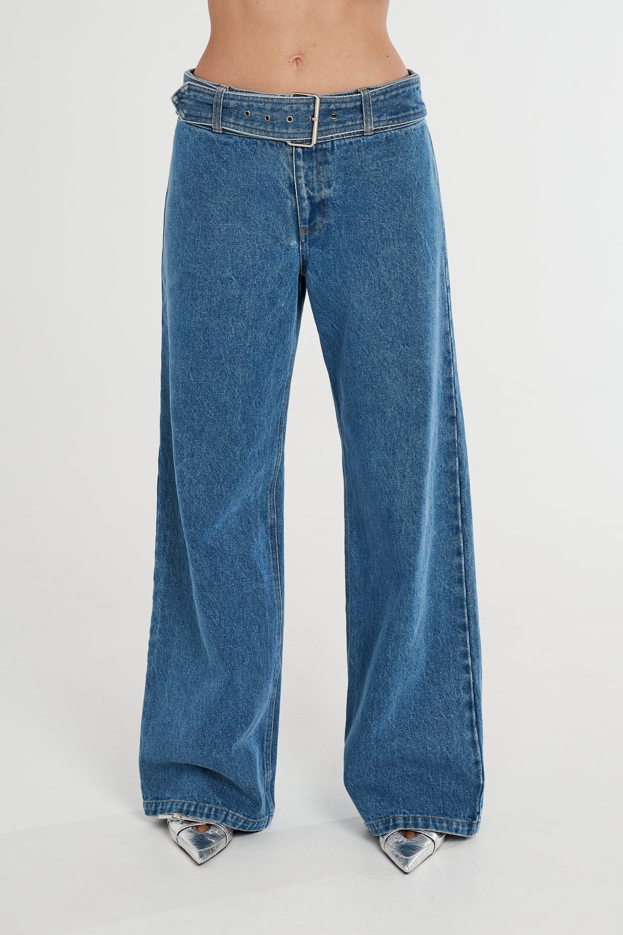 BUCKLE JEANS - BLUE WASH DENIM