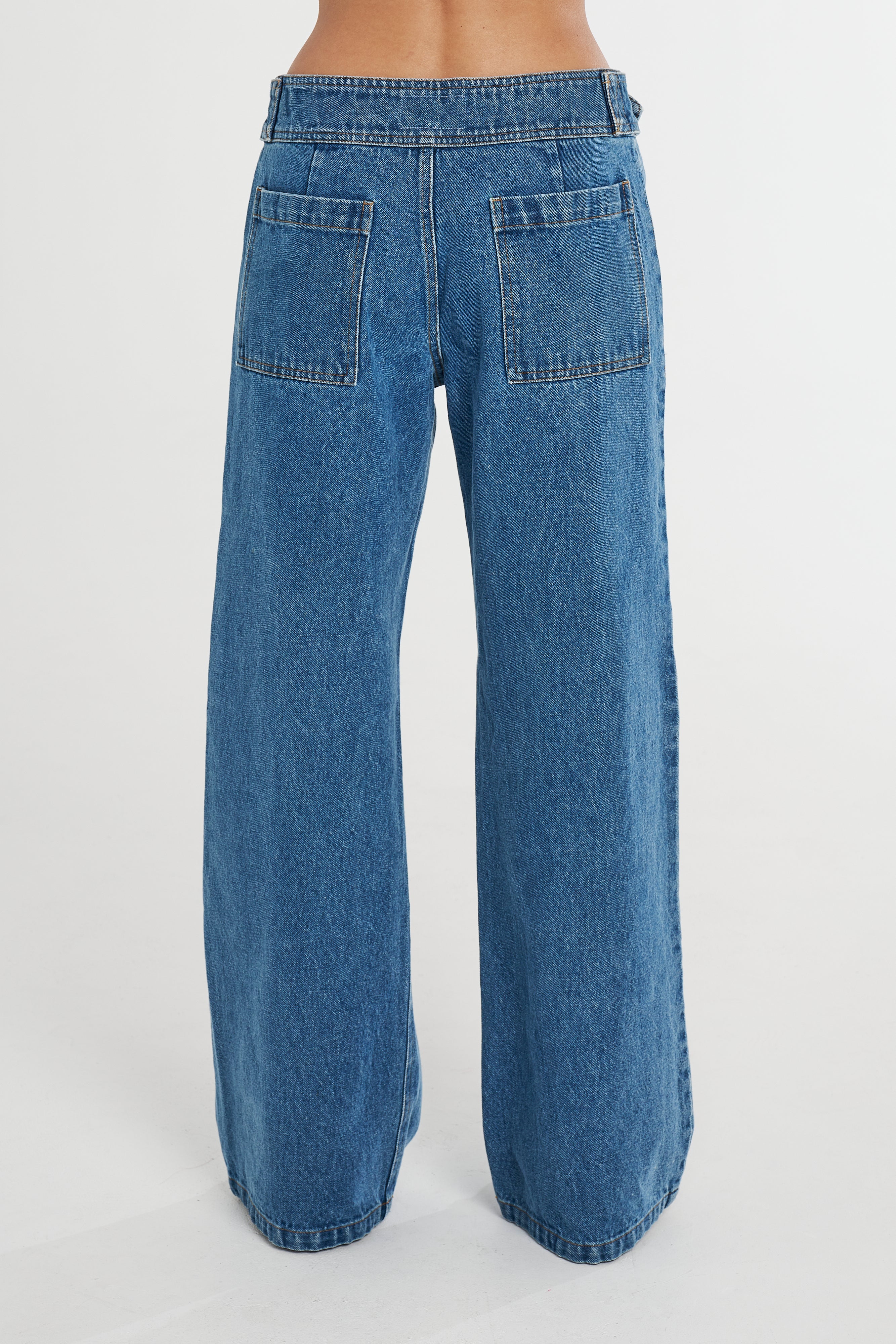 BUCKLE JEANS - BLUE WASH DENIM