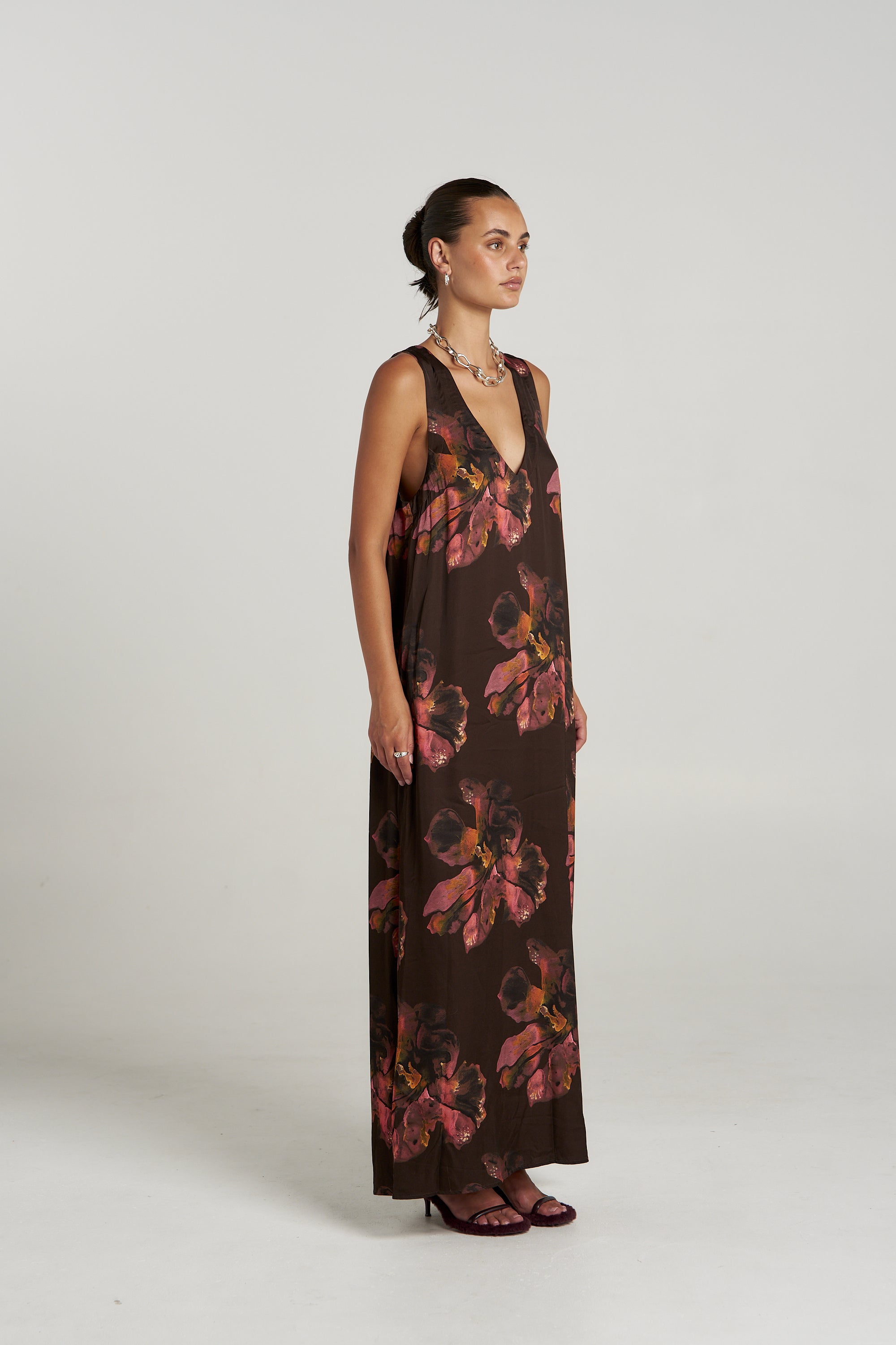 V NECK MAXI - CHOCOLAT PETALS