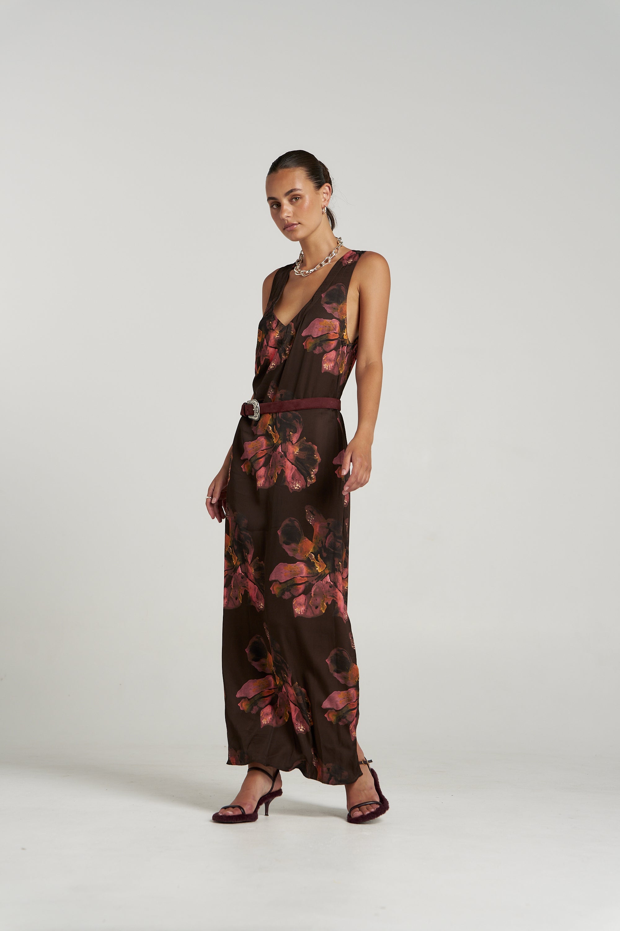 V NECK MAXI - CHOCOLAT PETALS
