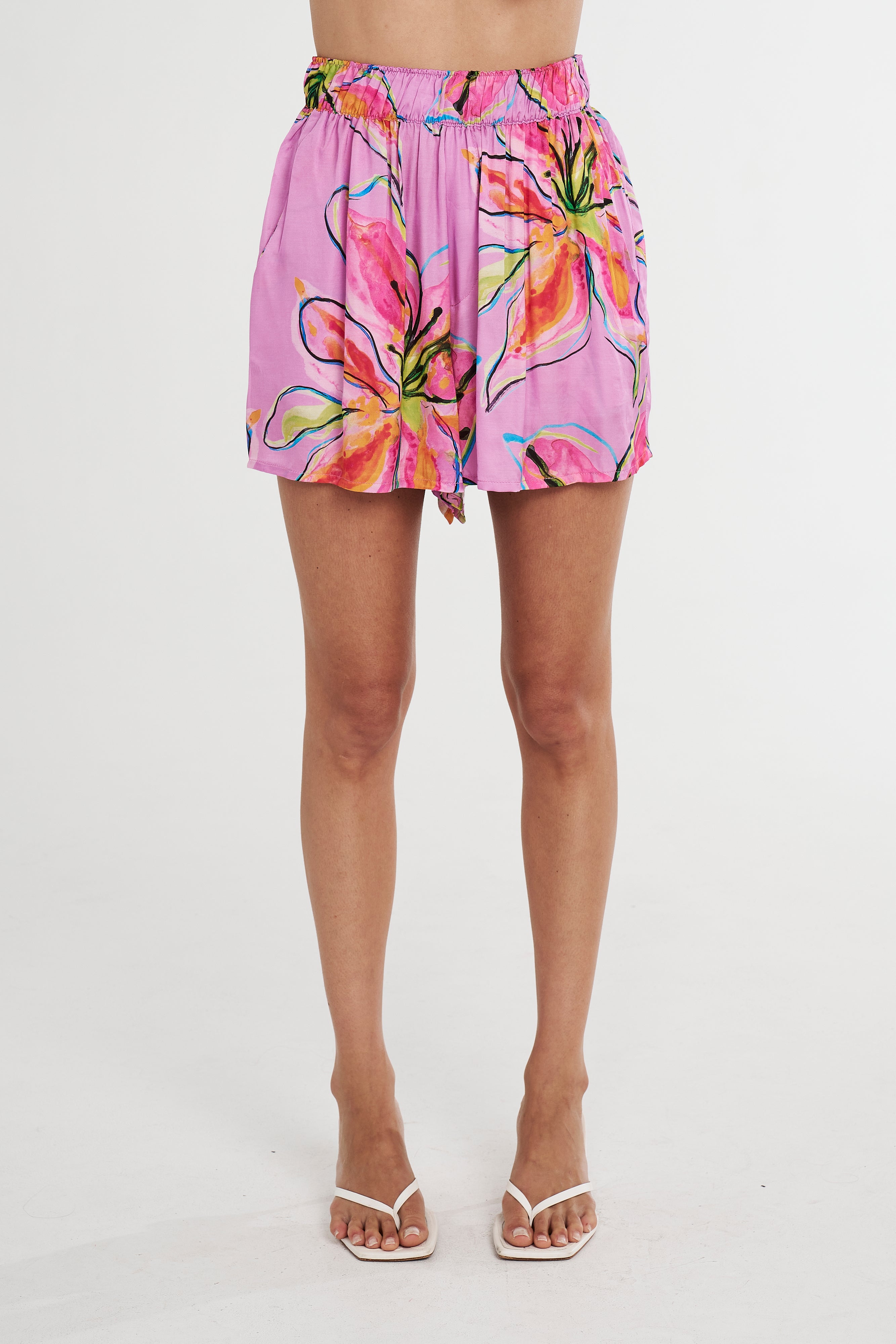 ELASTIC SHORTS - LILAC LILY