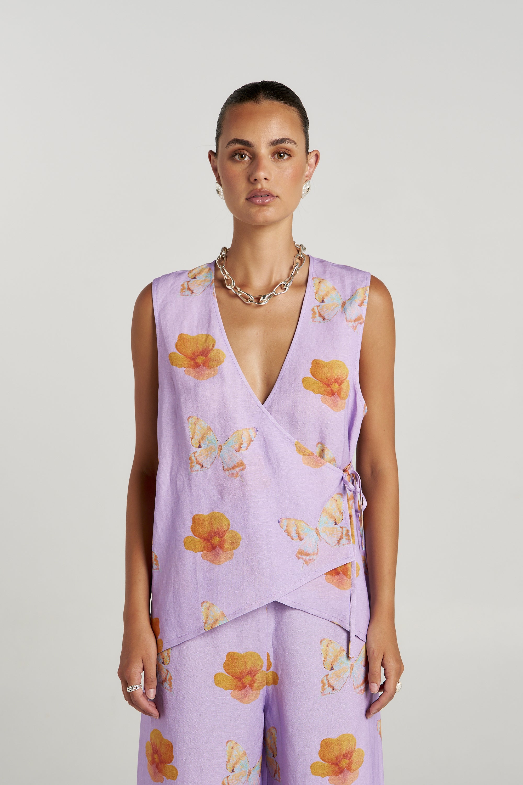TIE FRONT VEST - REVERIE