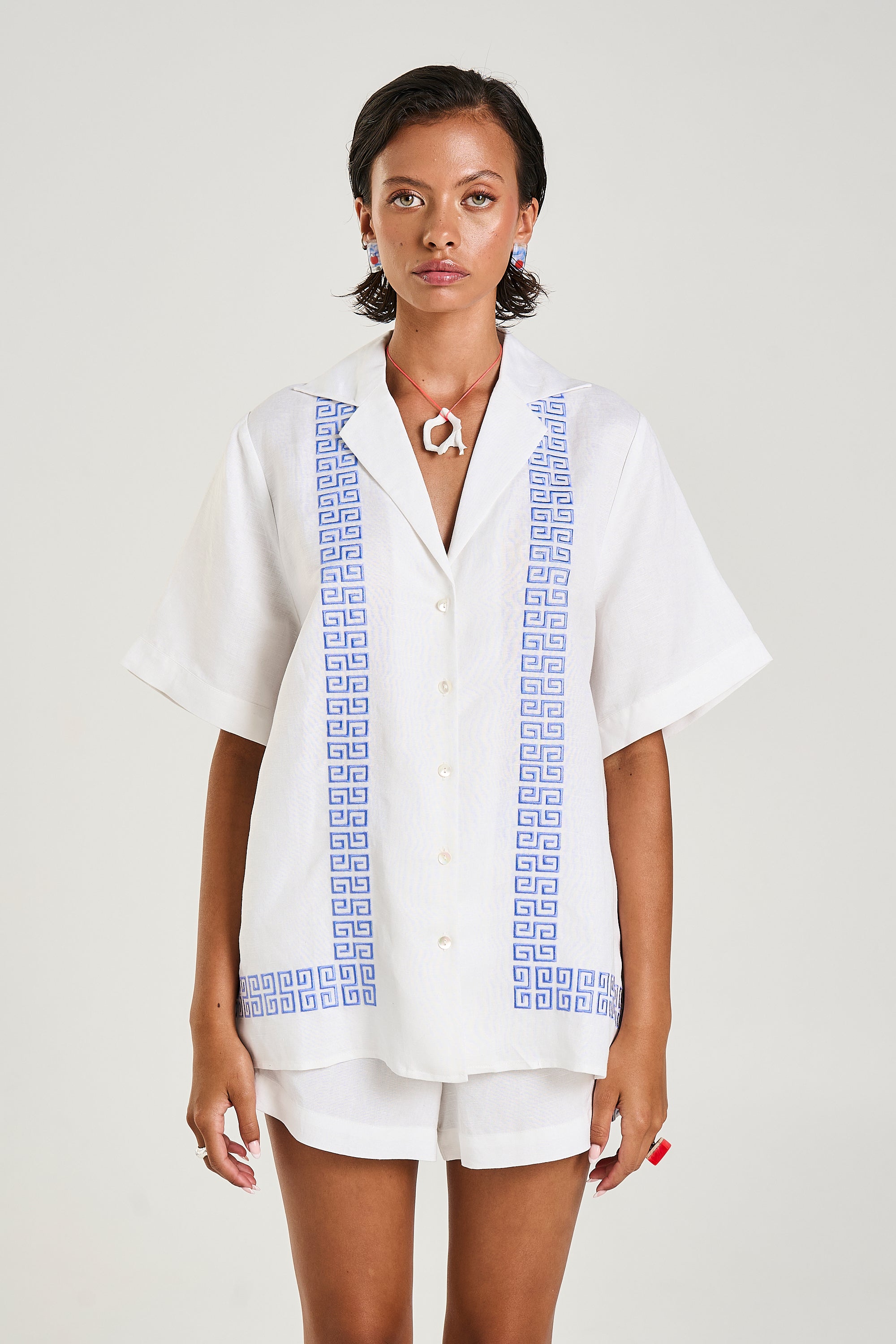 COLLARED SS SHIRT - SOL SCRIPT