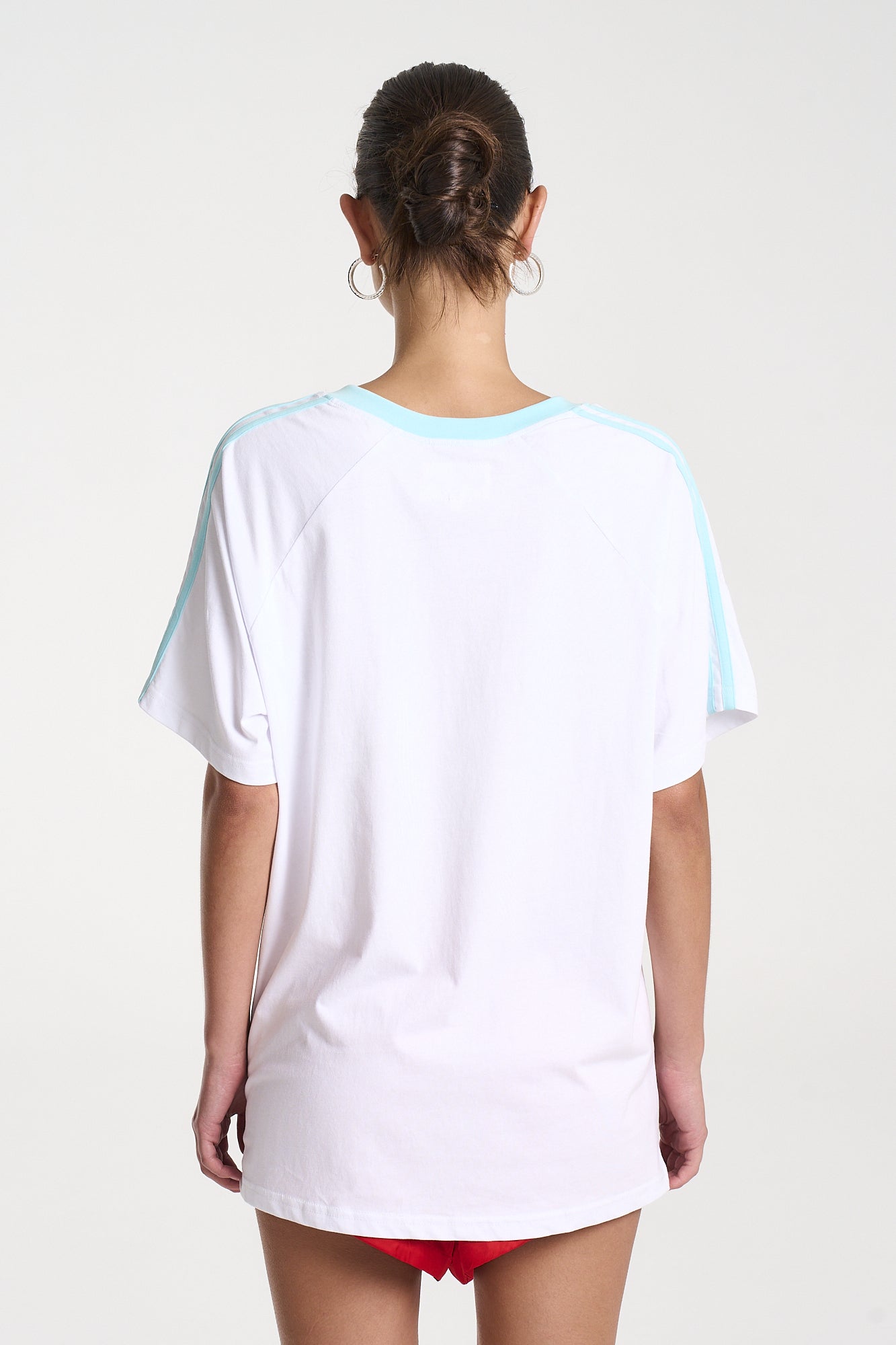 SUMMI TEE - WHITE/ AQUA