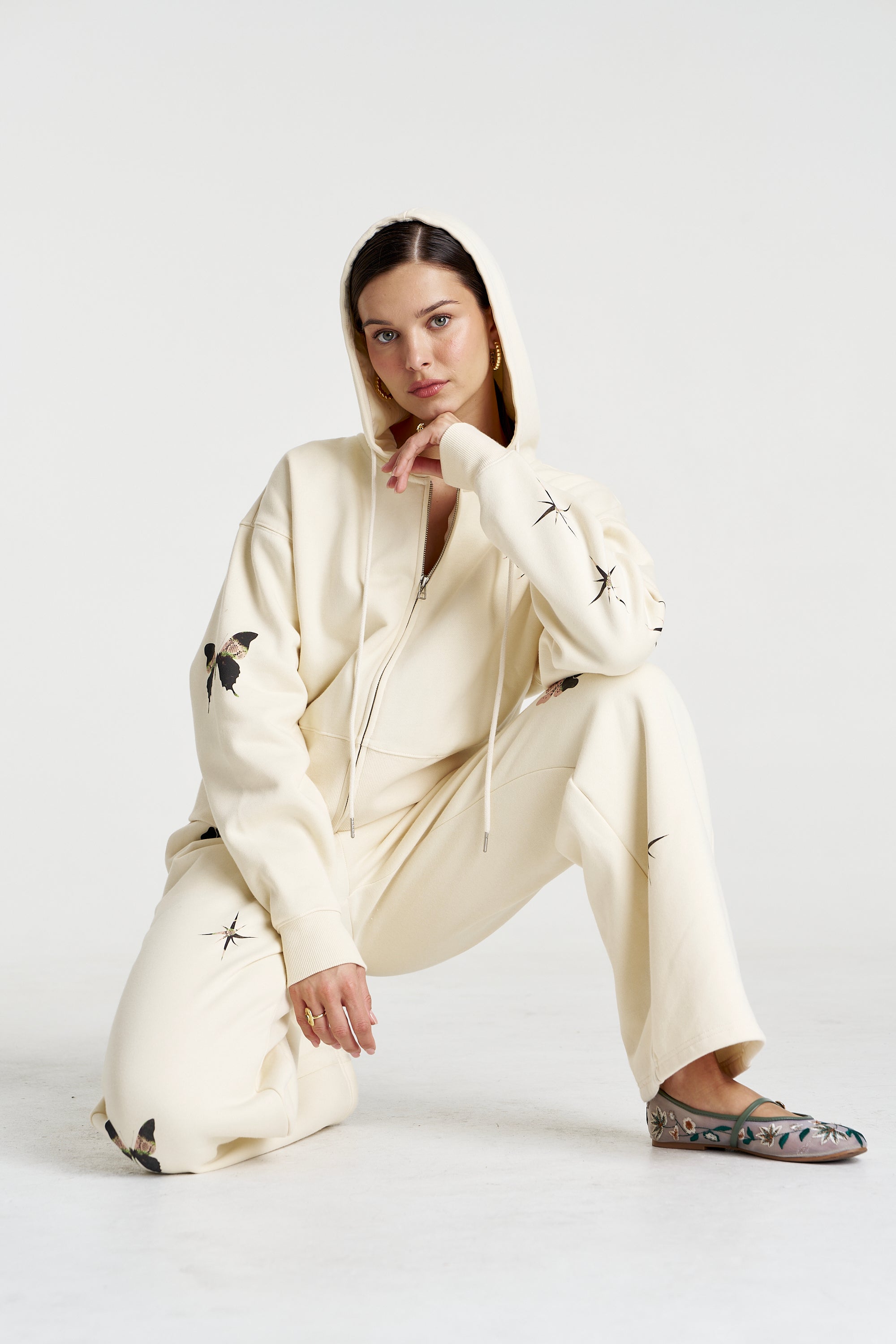 MOTIF TRACKPANT - VANILLA