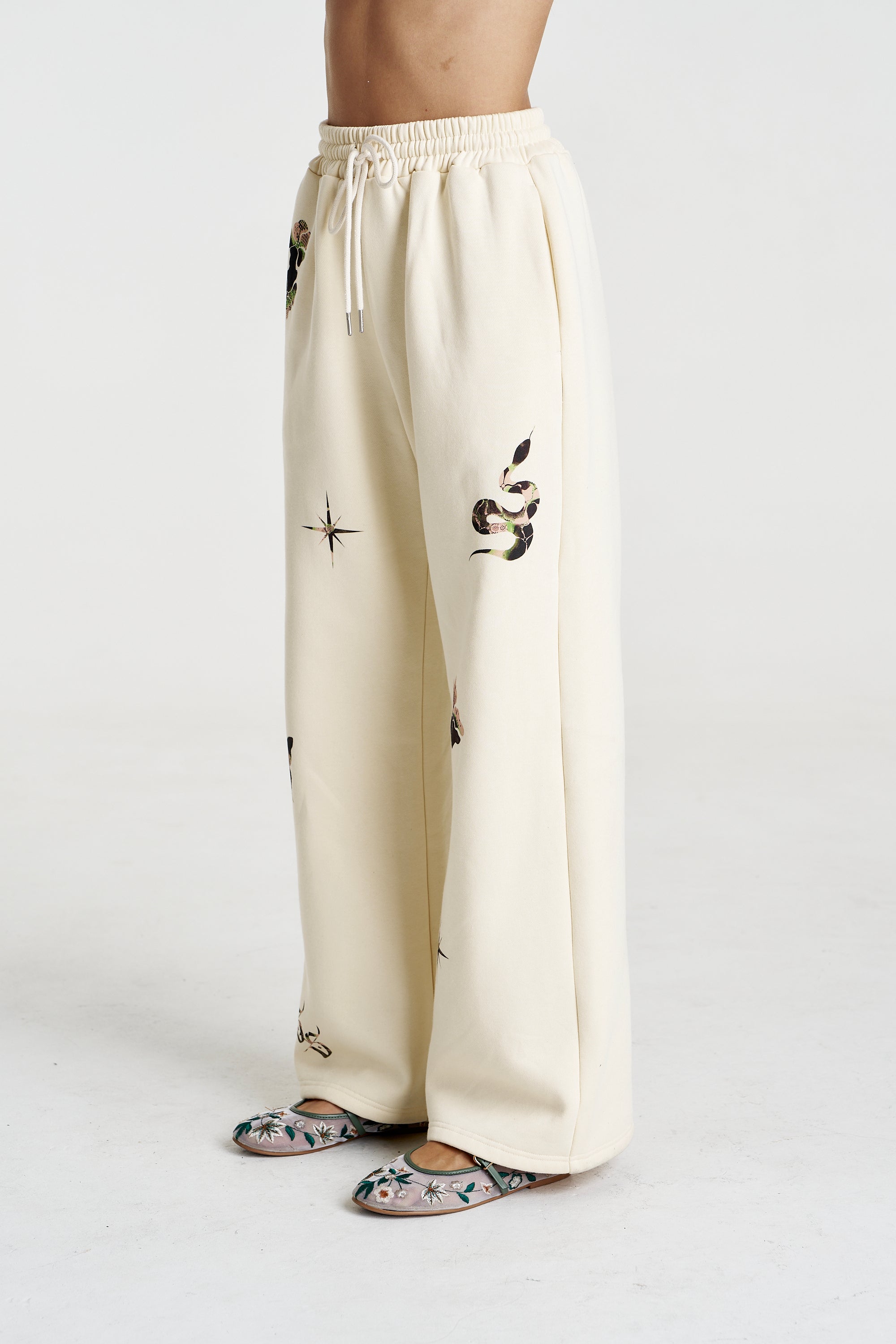 MOTIF TRACKPANT - VANILLA